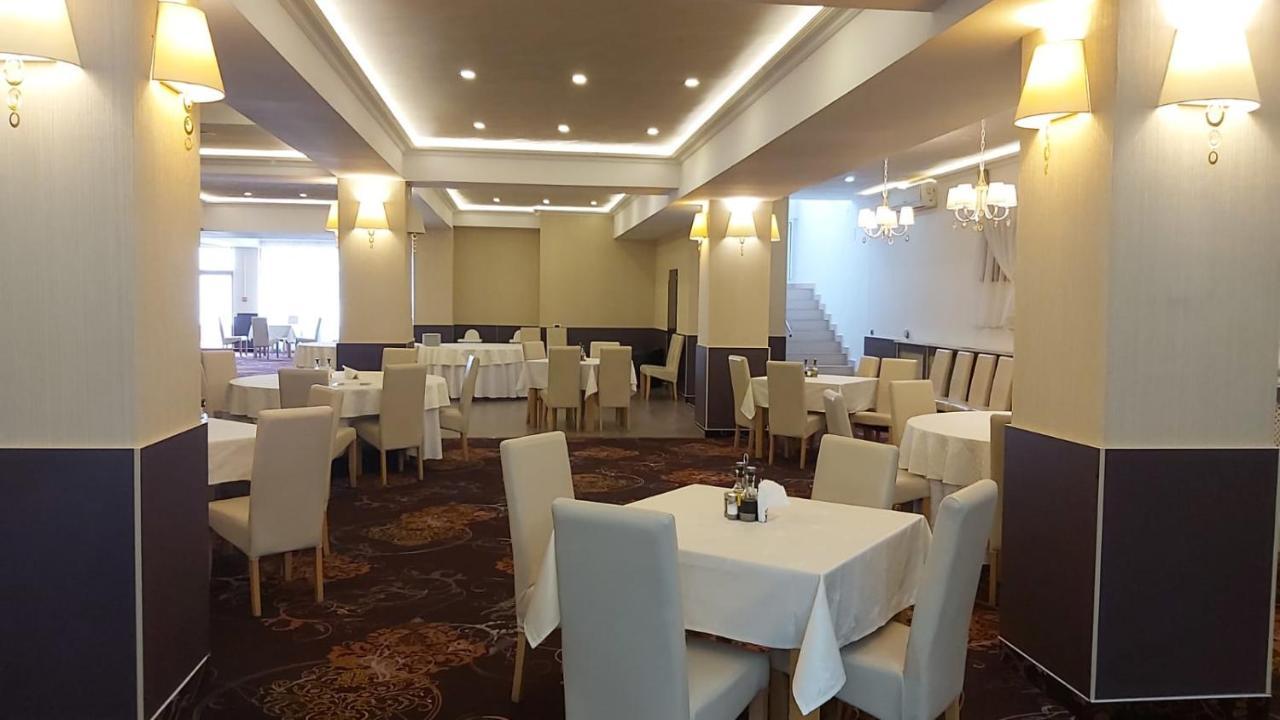 Hotel Story Târgu Jiu Extérieur photo