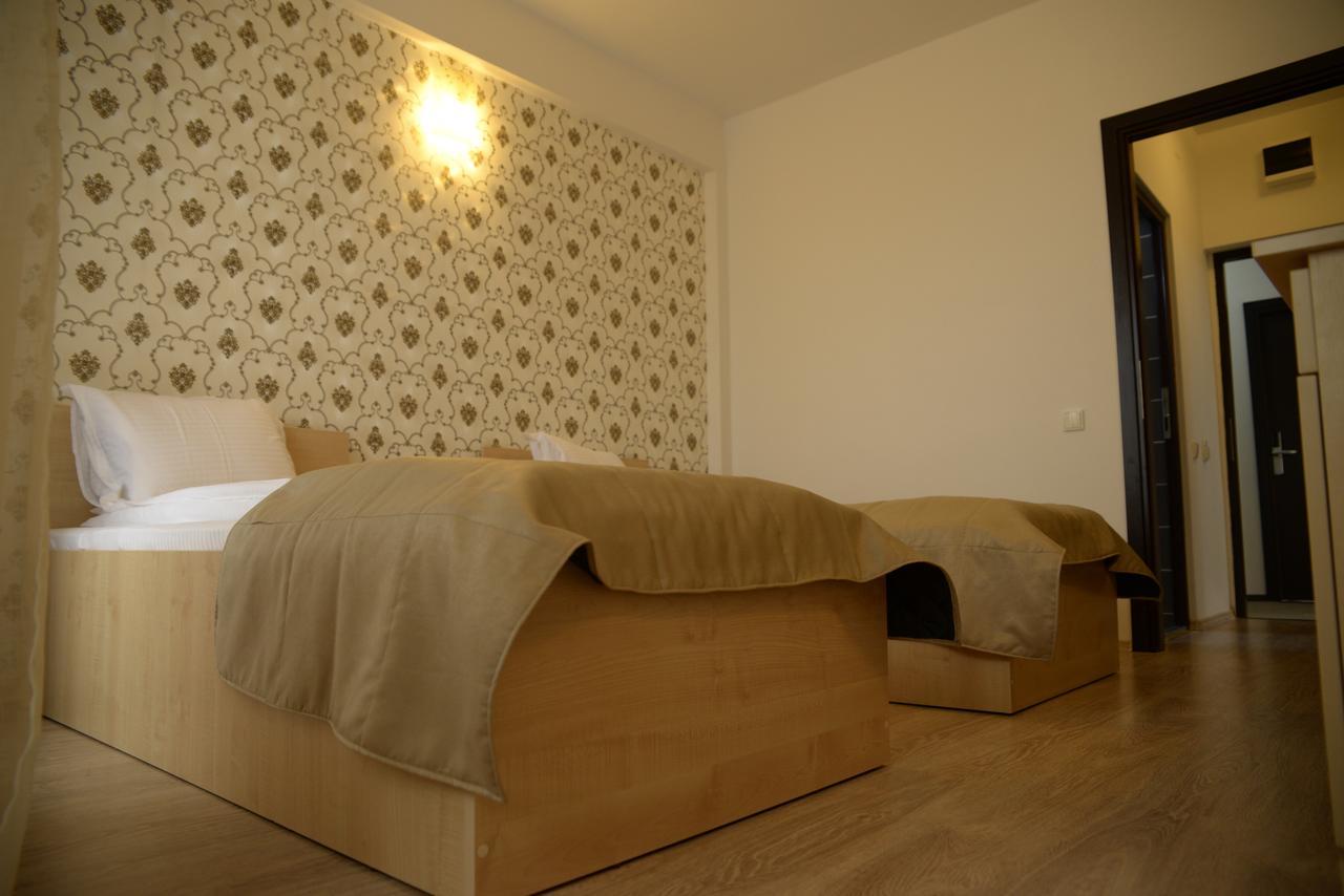 Hotel Story Târgu Jiu Extérieur photo