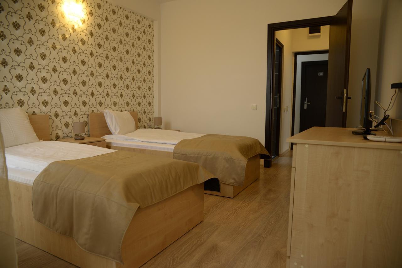 Hotel Story Târgu Jiu Extérieur photo
